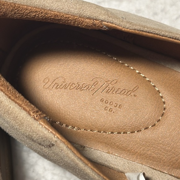 Universal Threads Ladies Suede-Like Tan Loafers, NWOT’s, Size 9.5 - Picture 8 of 9